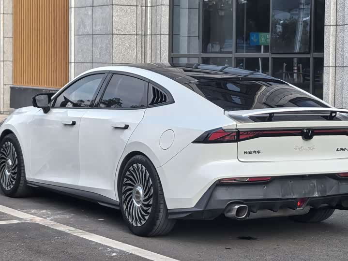 Фото 4 - Changan UNI-V