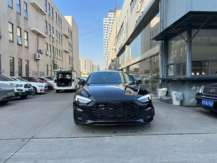 Фото 2 - Audi A5