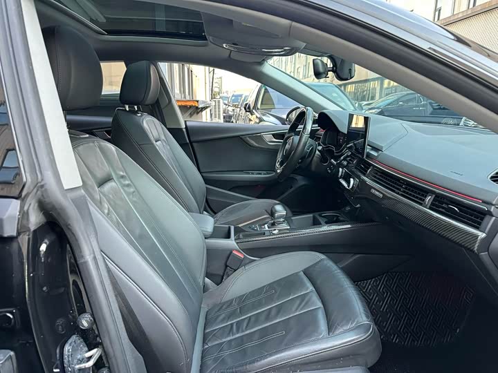 Фото 4 - Audi A5