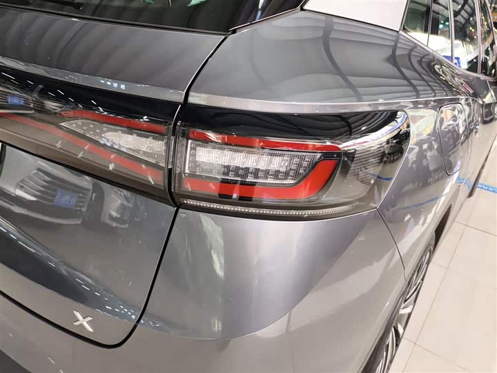 Фото 8 - Volkswagen ID.4 X