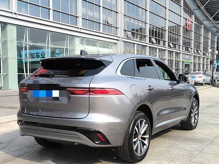 Фото 6 - Jaguar F-Pace