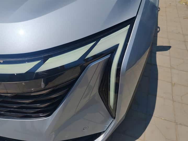 Фото 5 - Geely Atlas L