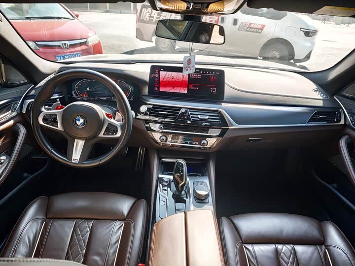 Фото 6 - BMW 5 Series