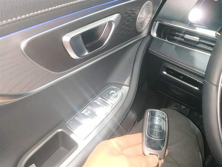 Фото 9 - Chery Tiggo 8 Pro