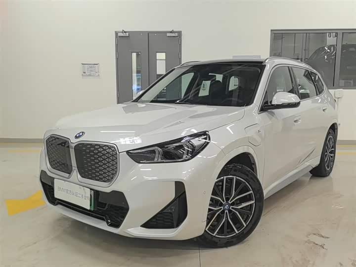 Фото 1 - BMW iX1