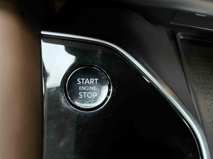 Фото 4 - Nissan Pathfinder