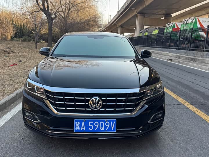 Фото 2 - Volkswagen Passat