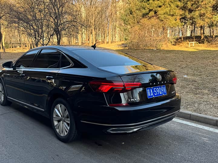 Фото 4 - Volkswagen Passat