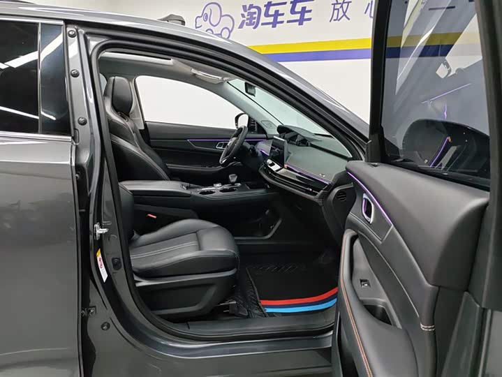 Фото 8 - Changan UNI-K