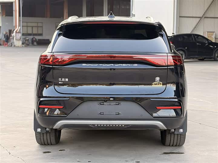 Фото 6 - BYD Tang Hybrid/EV