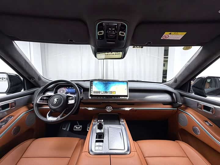 Фото 7 - Tank 700 Hybrid