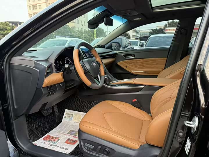 Фото 7 - Toyota Avalon