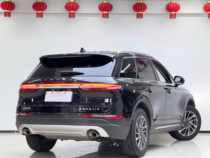 Фото 4 - Lincoln Corsair