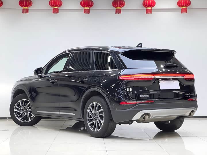 Фото 6 - Lincoln Corsair