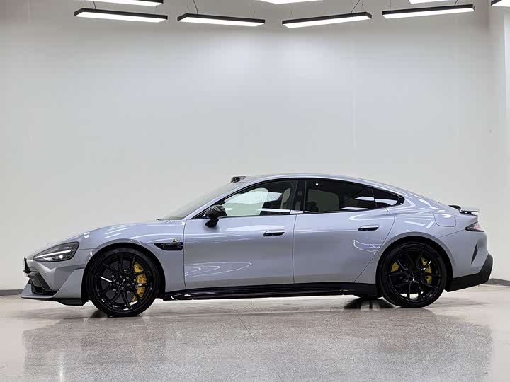 Фото 4 - Xiaomi SU7 Ultra