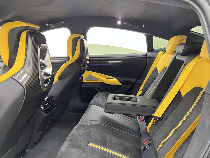 Фото 8 - Xiaomi SU7 Ultra