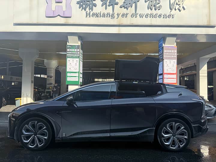 Фото 2 - HiPhi X