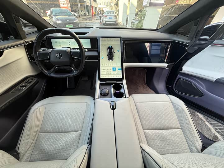 Фото 8 - HiPhi X