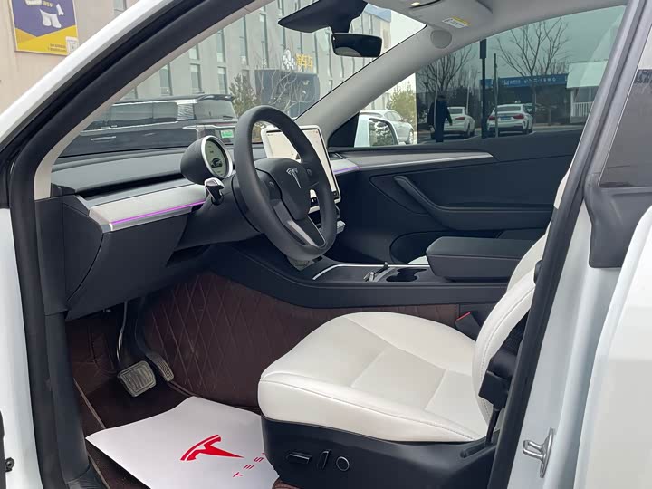 Фото 4 - Tesla Model Y