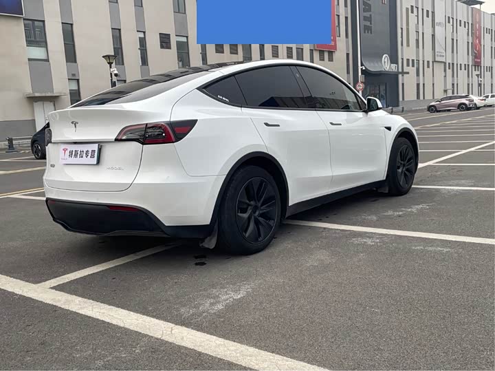 Фото 7 - Tesla Model Y
