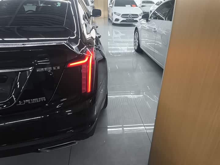 Фото 8 - Cadillac CT5