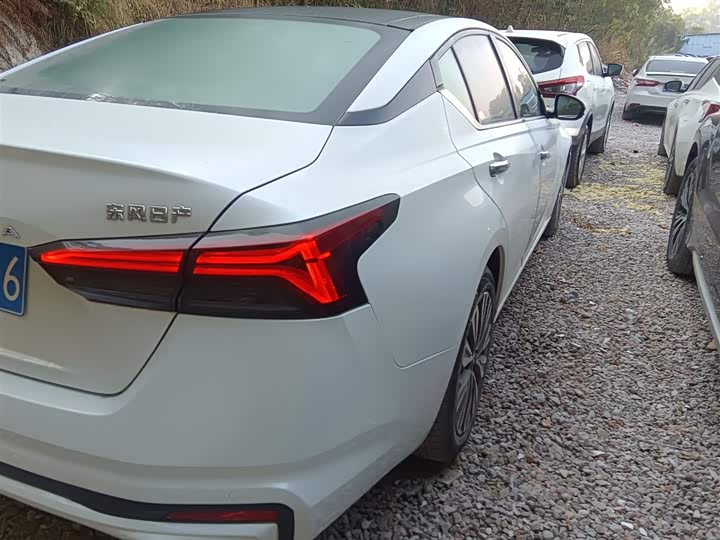 Фото 8 - Nissan Teana