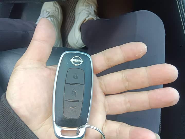 Фото 9 - Nissan Teana