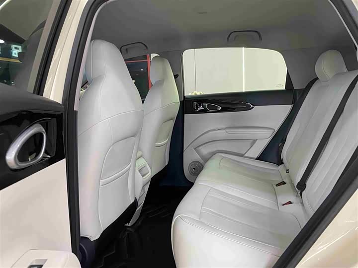 Фото 8 - Geely Galaxy Geome