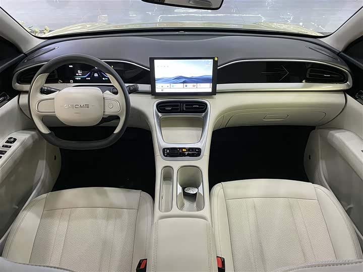 Фото 9 - Geely Galaxy Geome