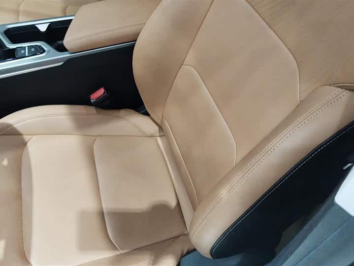 Фото 9 - Geely Emgrand