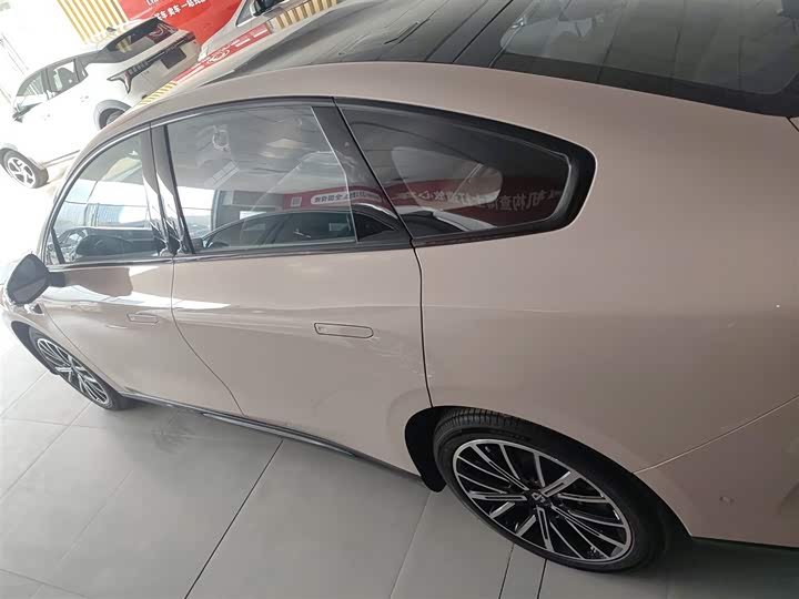 Фото 5 - Leapmotor B01