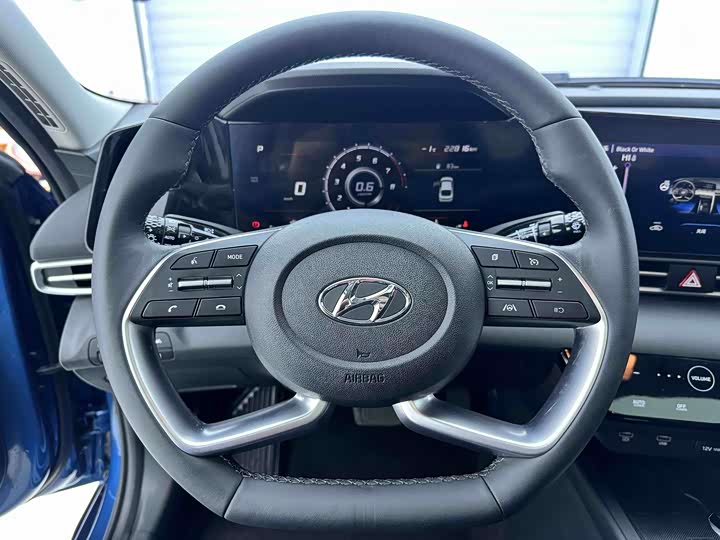 Фото 6 - Hyundai Elantra N line