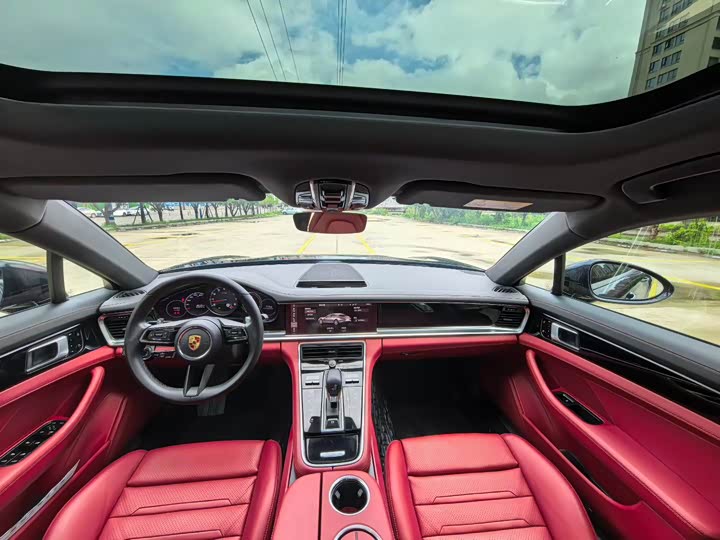 Фото 7 - Porsche Panamera