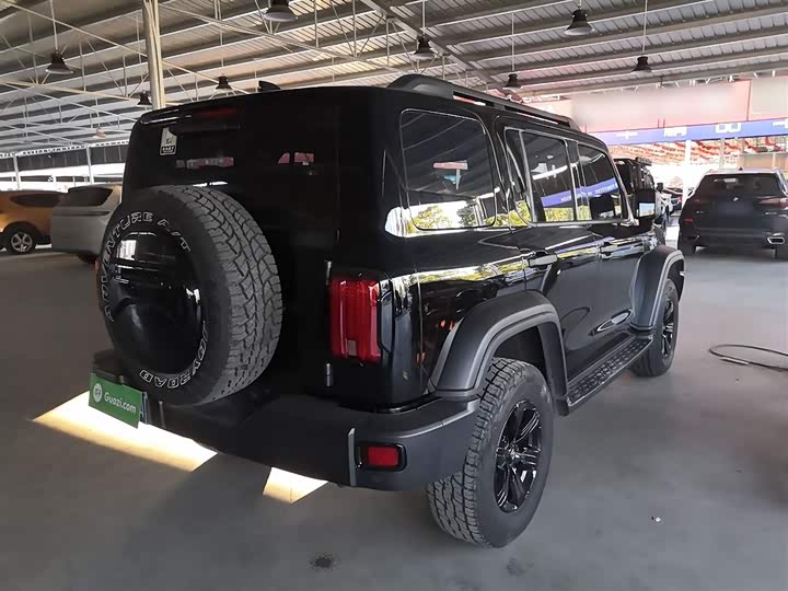 Фото 7 - Tank 300