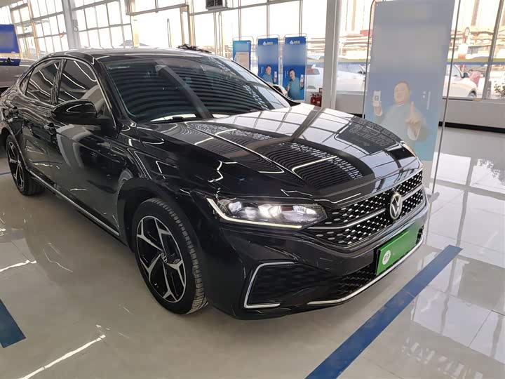 Фото 4 - Volkswagen Passat