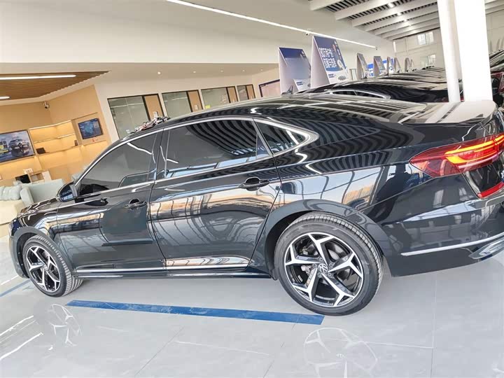 Фото 5 - Volkswagen Passat