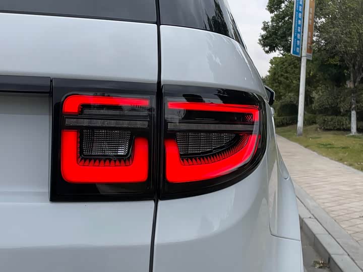 Фото 8 - Land Rover Discovery Sport