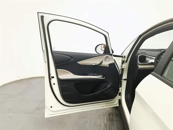 Фото 8 - BYD Dolphin