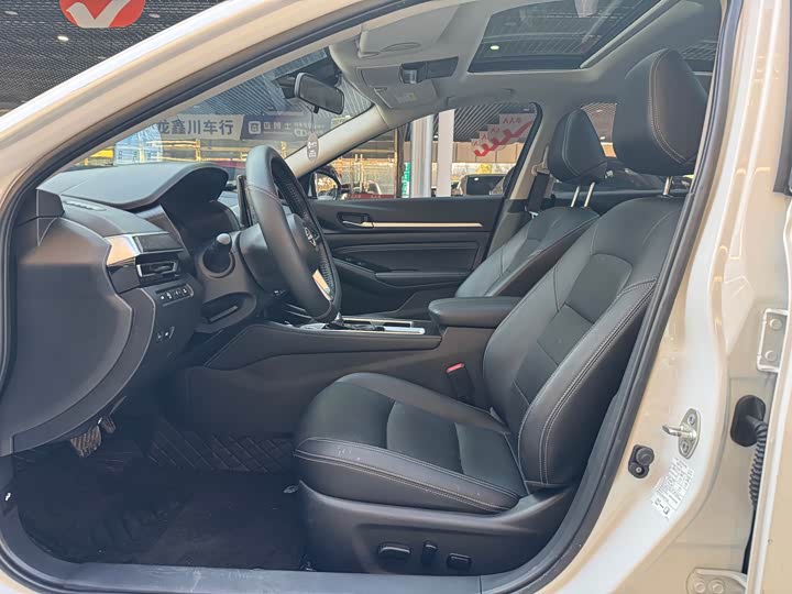 Фото 4 - Nissan Teana