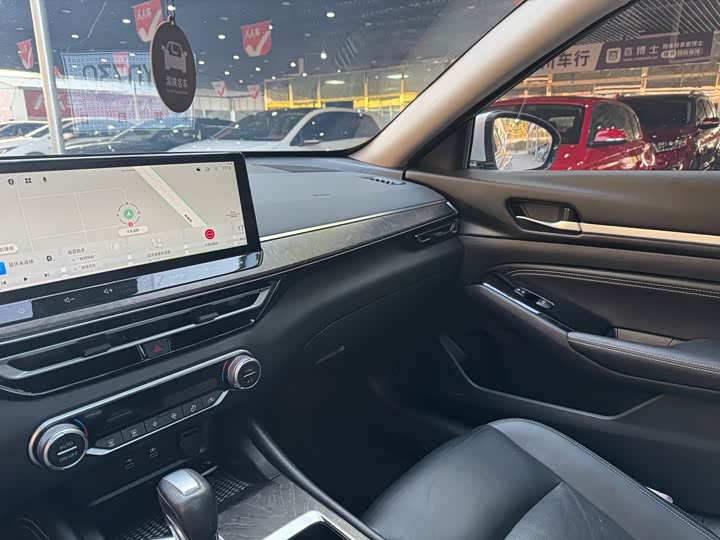 Фото 7 - Nissan Teana