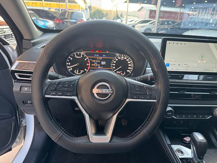 Фото 9 - Nissan Teana