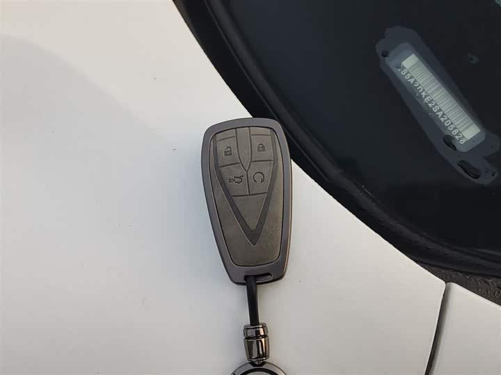 Фото 9 - Changan UNI-V