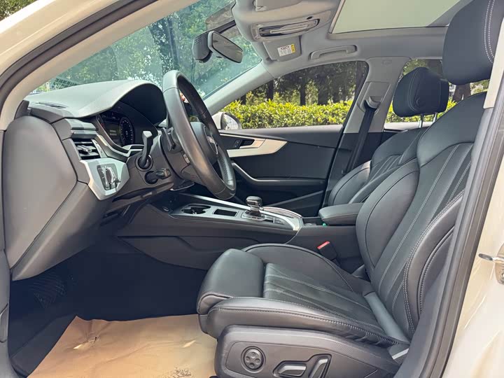 Фото 5 - Audi A4L