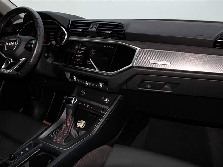 Фото 9 - Audi Q3 Sportback