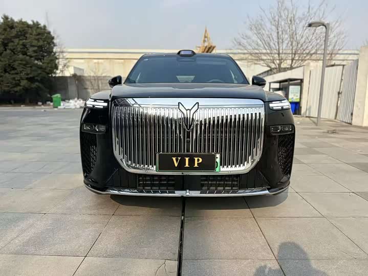 Фото 2 - Voyah Taishan