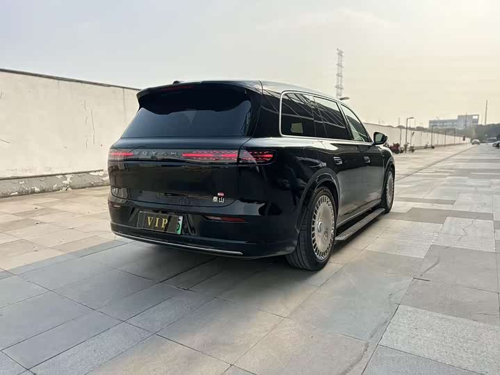 Фото 8 - Voyah Taishan