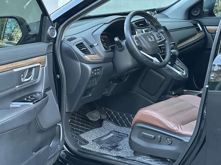 Фото 8 - Honda CR-V