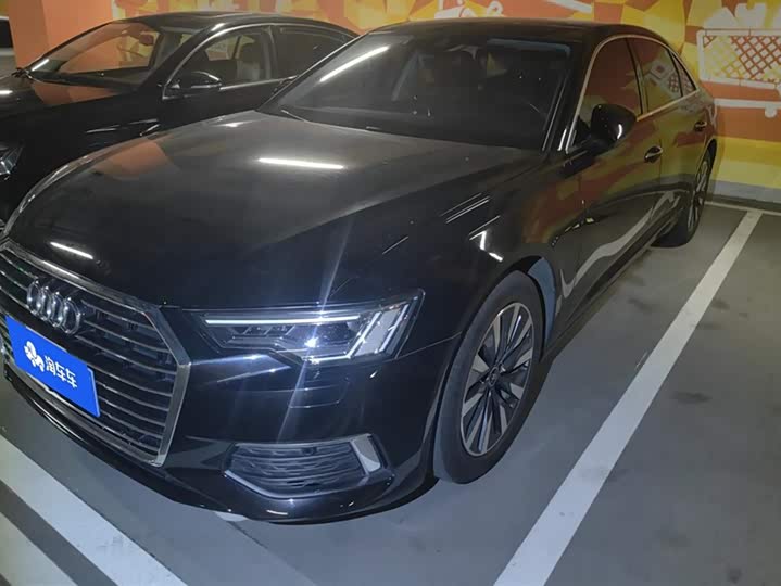 Фото 1 - Audi A6L