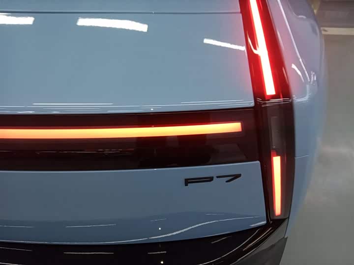 Фото 8 - XPeng P7