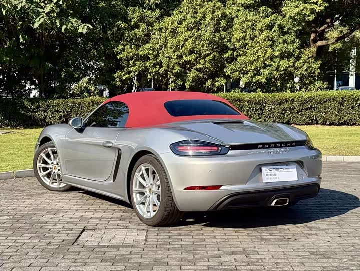 Фото 2 - Porsche 718